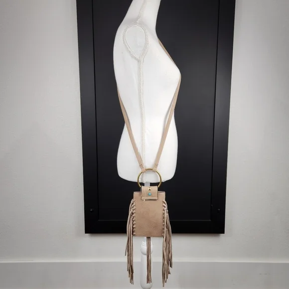 NWOT MUDD SOUTHWESTERN BOHEMIAN STUDDED FRINGED CROSSBODY BAG - Picture 3 of 8